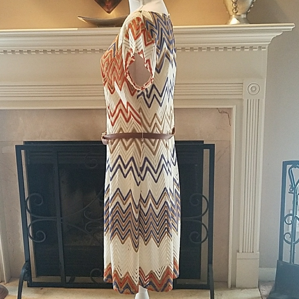 Dress - Picture 2 of 2